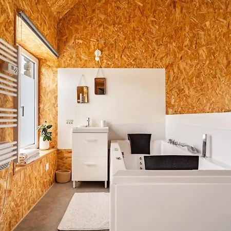Holiday home Maison De Village Avec Cheminee Et Balneotherapie *